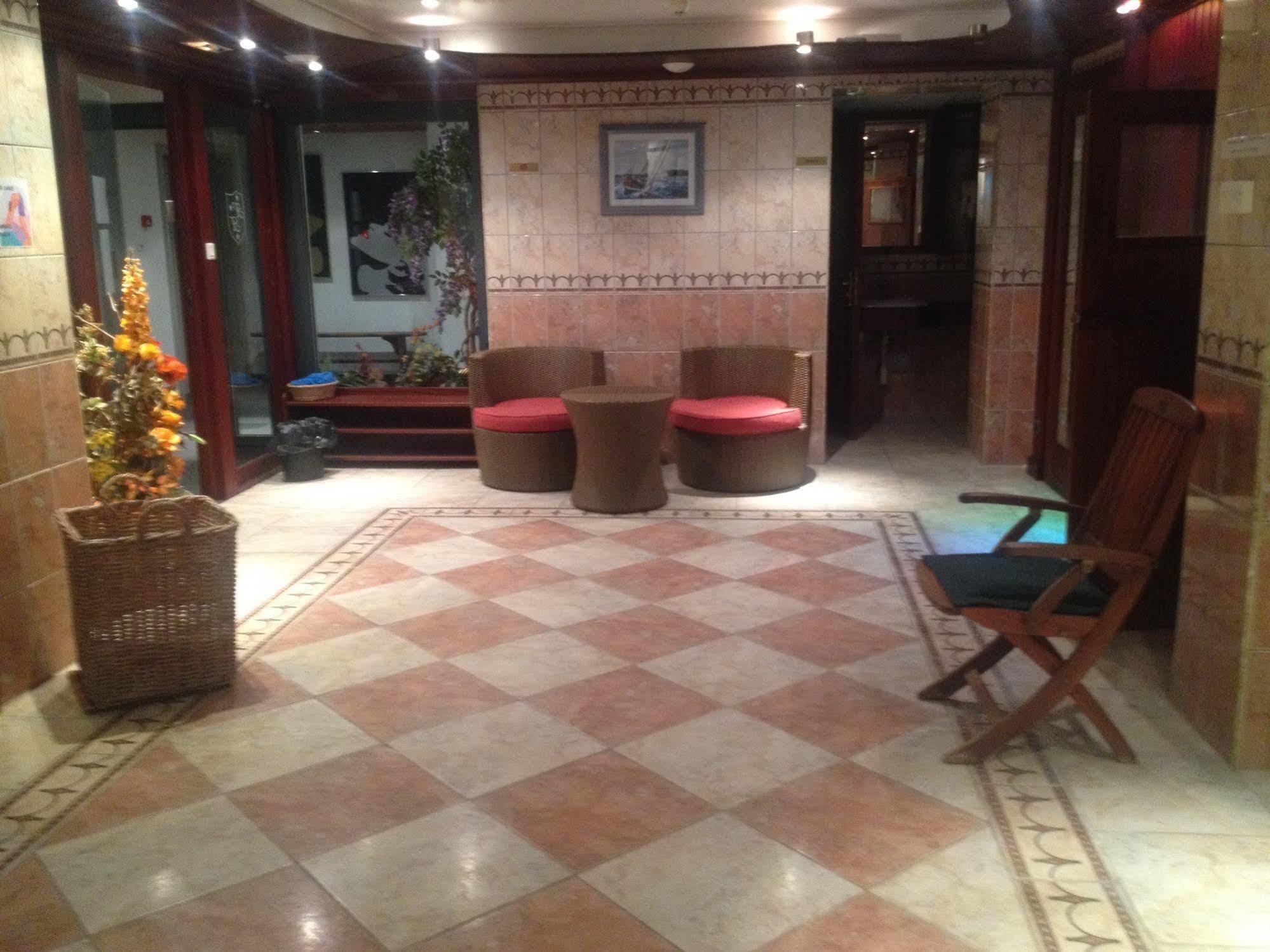 Hotel Le รีควีร์ ภายนอก รูปภาพ